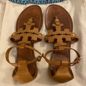 Tory Burch flat T Sandals